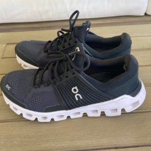 ON Cloud Black Running Shoes Sz. 7.5